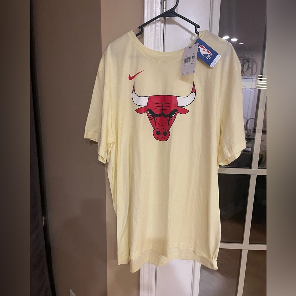 Chicago Bulls Shirt Front Print Logo Size 2xl